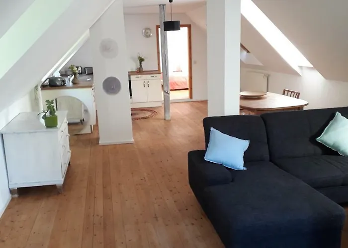 Appartamento Zentrumsnahe Dachwohnung In Gruener Oase